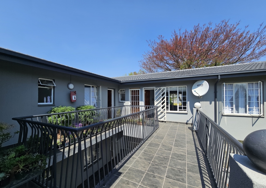 To Let 2 Bedroom Property for Rent in Boskruin Gauteng