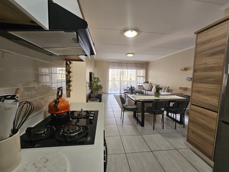 To Let 2 Bedroom Property for Rent in Waterfall Gauteng