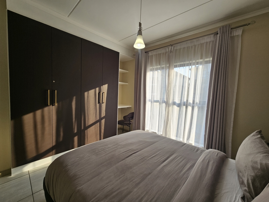 To Let 2 Bedroom Property for Rent in Waterfall Gauteng