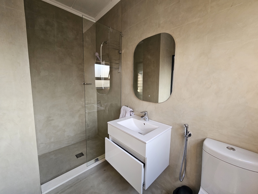 To Let 2 Bedroom Property for Rent in Waterfall Gauteng