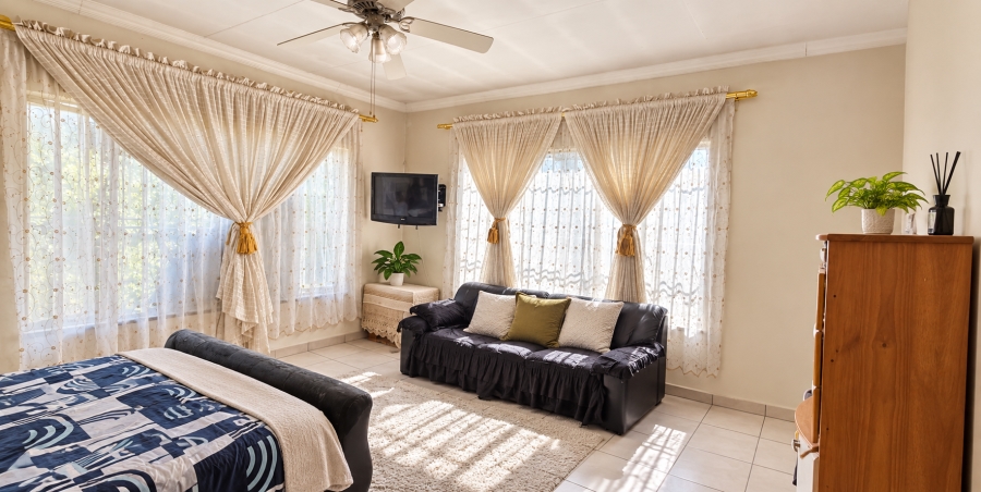 5 Bedroom Property for Sale in Elspark Gauteng