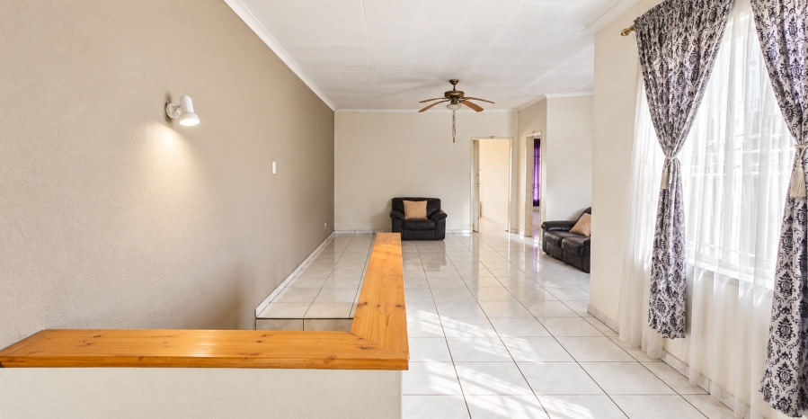 5 Bedroom Property for Sale in Elspark Gauteng