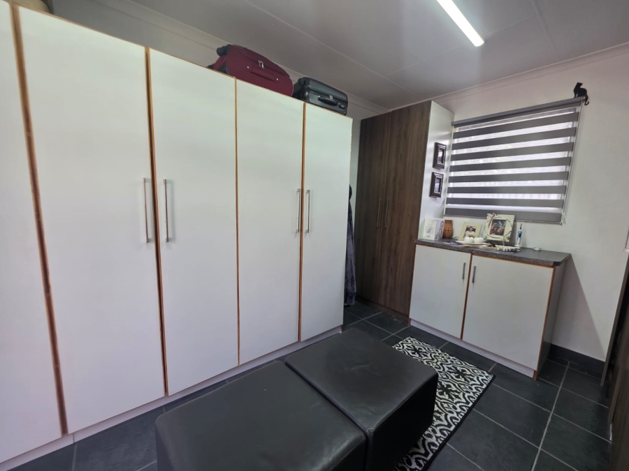 4 Bedroom Property for Sale in Vanderbijlpark SW 5 Gauteng
