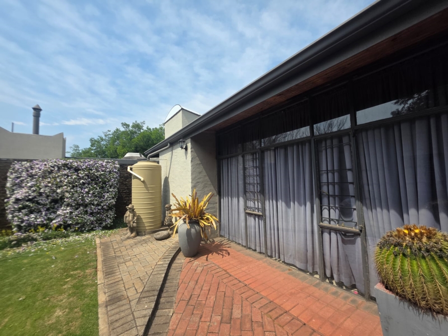 4 Bedroom Property for Sale in Vanderbijlpark SW 5 Gauteng