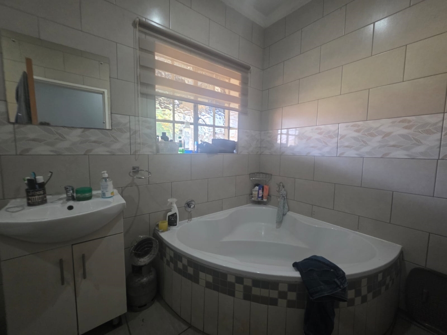 3 Bedroom Property for Sale in Vanderbijlpark SW 5 Gauteng