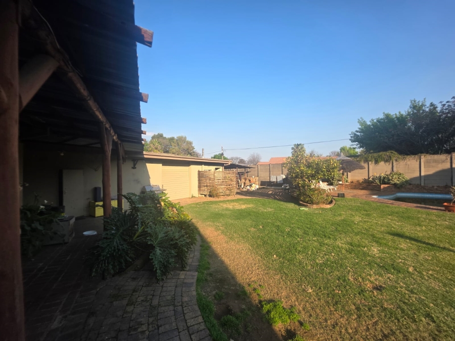 3 Bedroom Property for Sale in Vanderbijlpark SW 5 Gauteng