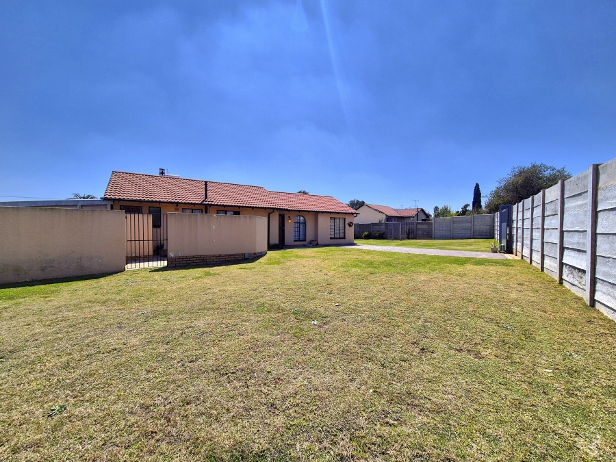 2 Bedroom Property for Sale in Dalpark Gauteng