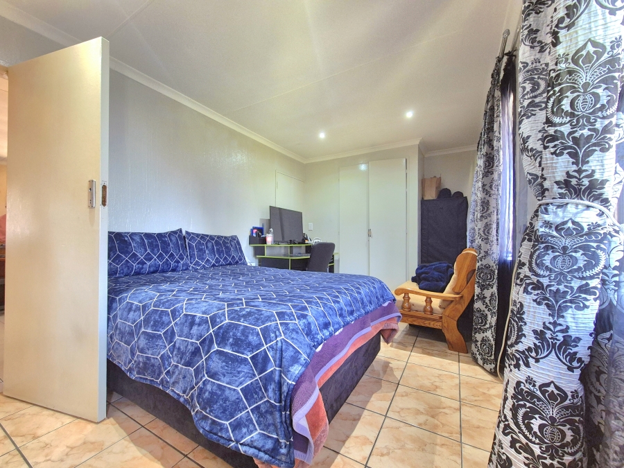 2 Bedroom Property for Sale in Dalpark Gauteng