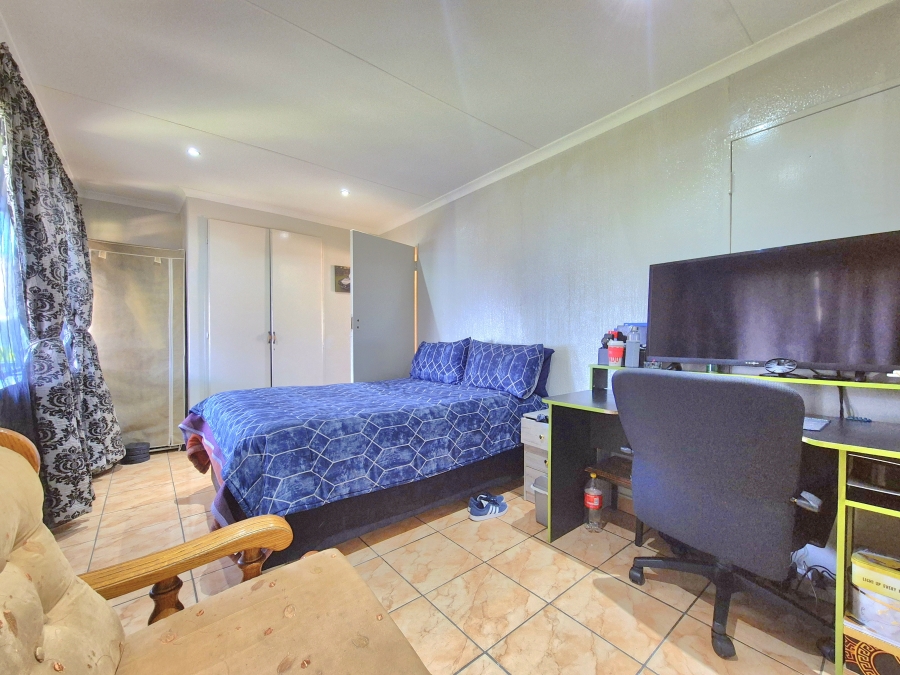 2 Bedroom Property for Sale in Dalpark Gauteng