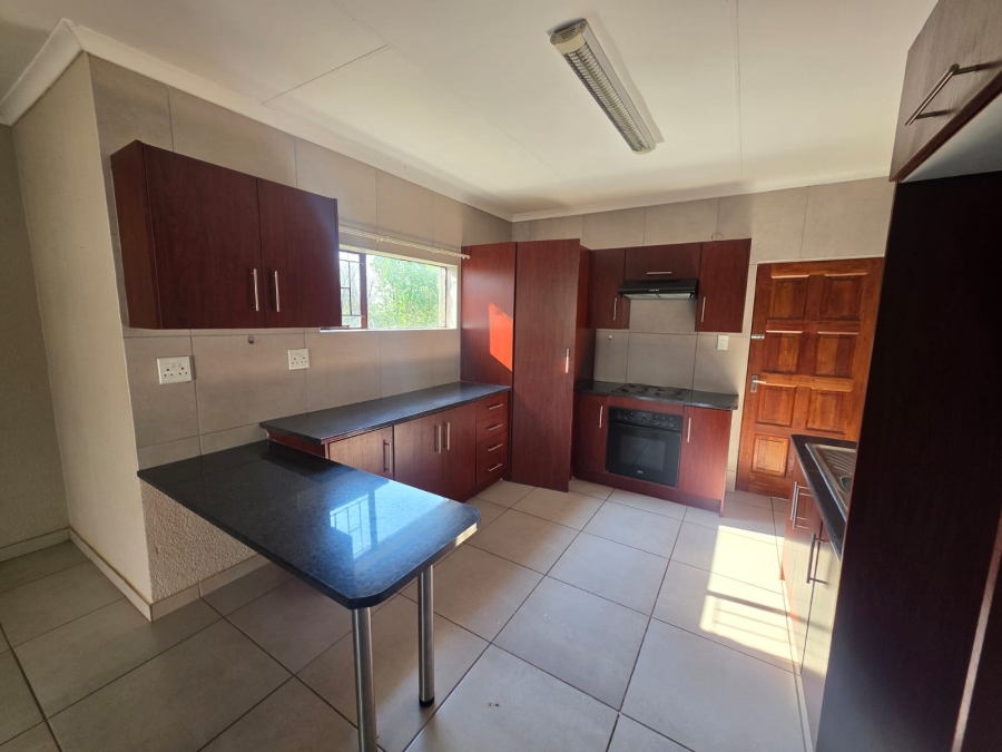 To Let 3 Bedroom Property for Rent in Kaalplaats Gauteng