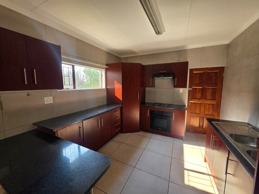 To Let 3 Bedroom Property for Rent in Kaalplaats Gauteng