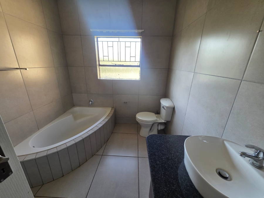 To Let 3 Bedroom Property for Rent in Kaalplaats Gauteng
