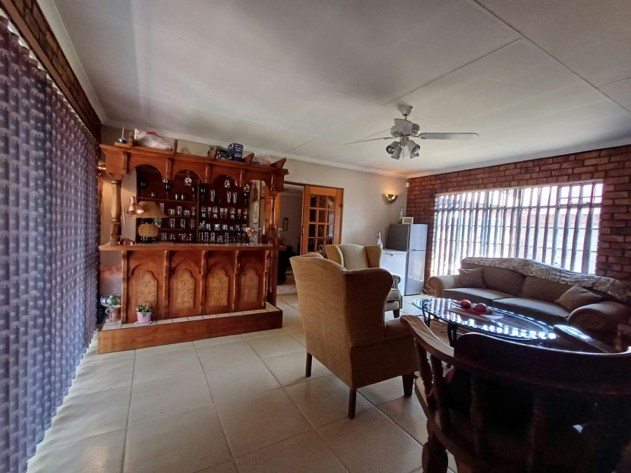 4 Bedroom Property for Sale in Dersley Gauteng