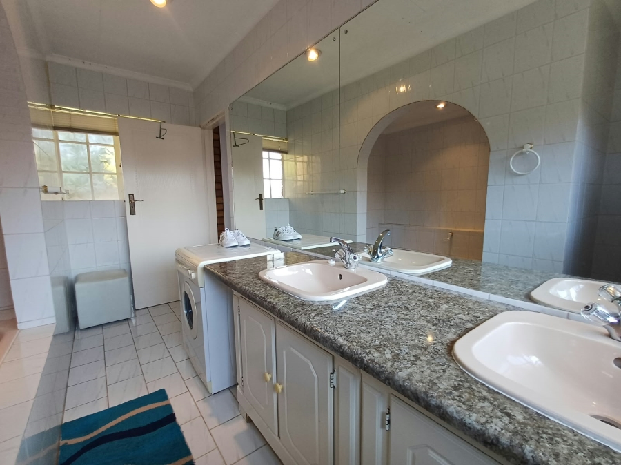 4 Bedroom Property for Sale in Dersley Gauteng