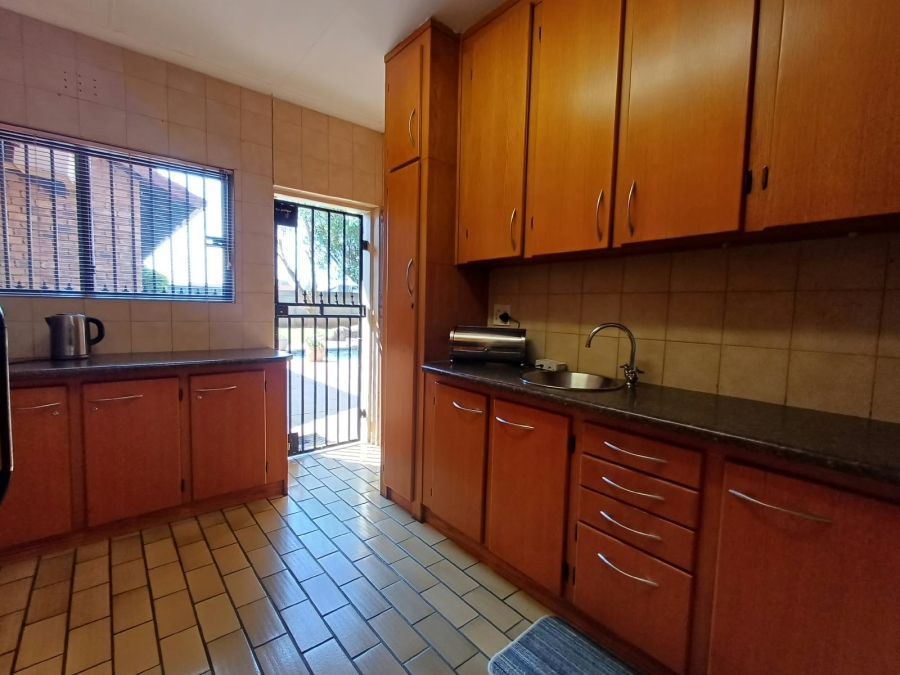 4 Bedroom Property for Sale in Dersley Gauteng