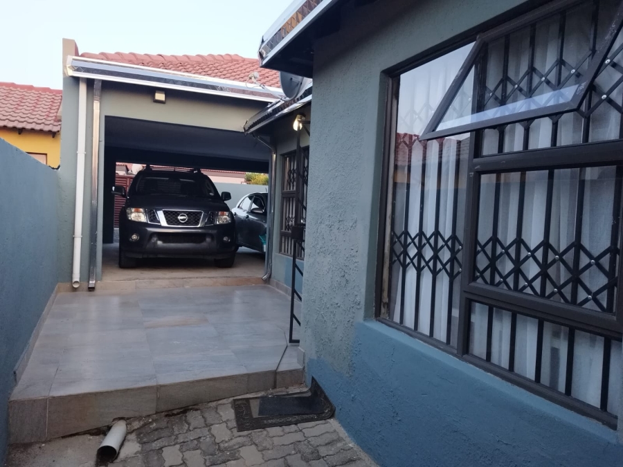 3 Bedroom Property for Sale in Birch Acres Gauteng