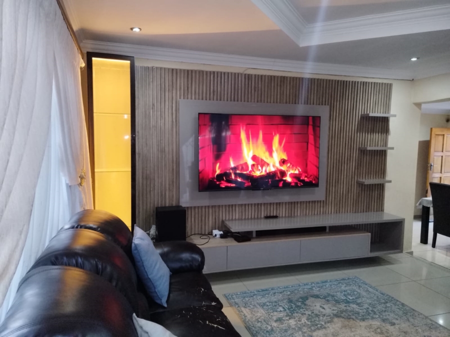 3 Bedroom Property for Sale in Birch Acres Gauteng
