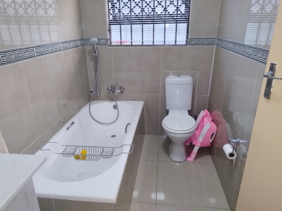 3 Bedroom Property for Sale in Birch Acres Gauteng