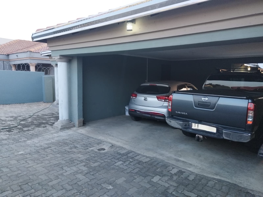3 Bedroom Property for Sale in Birch Acres Gauteng