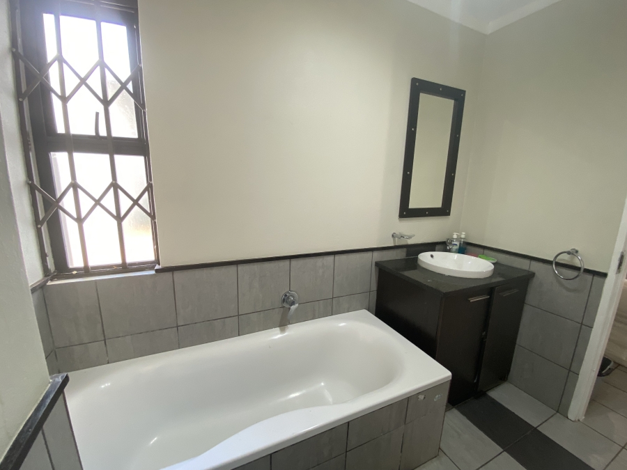To Let 2 Bedroom Property for Rent in Dainfern Gauteng