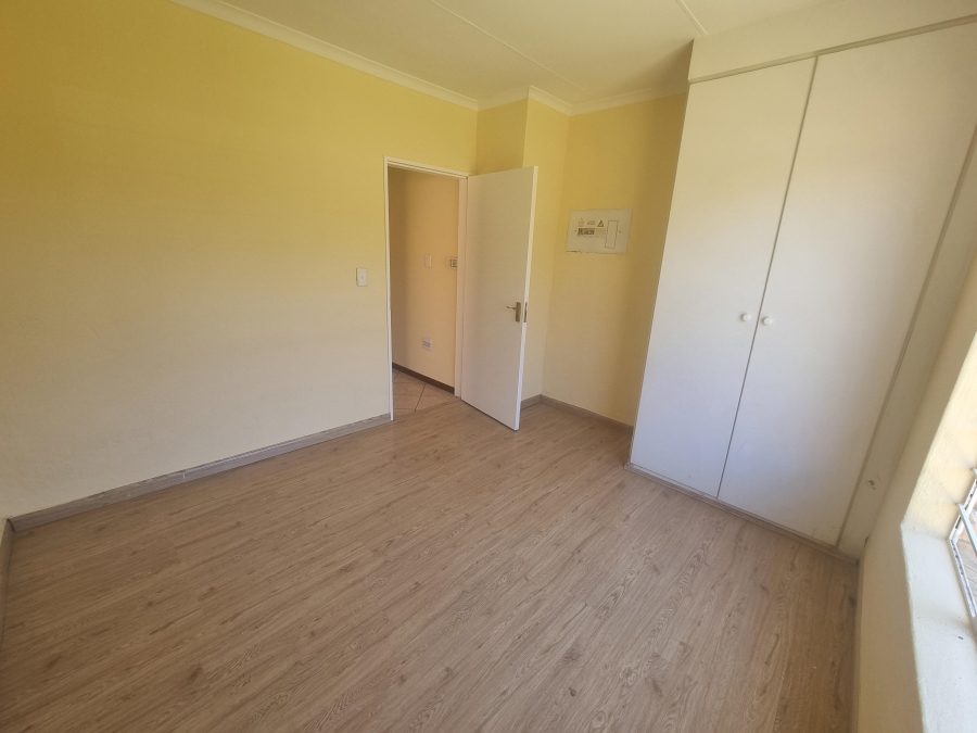 2 Bedroom Property for Sale in Honeydew Gauteng