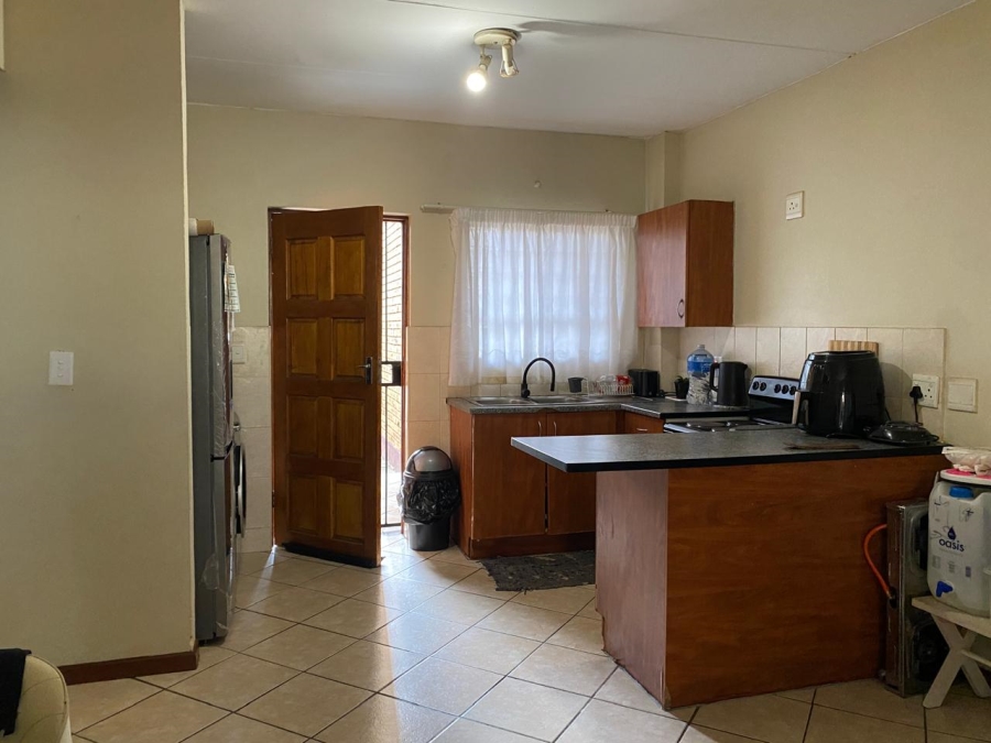 2 Bedroom Property for Sale in Honeypark Gauteng