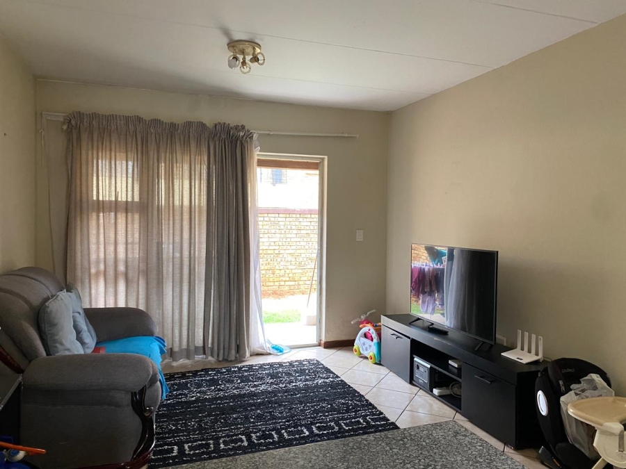 2 Bedroom Property for Sale in Honeypark Gauteng