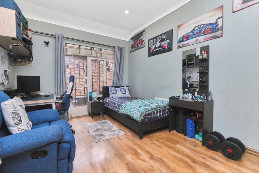 3 Bedroom Property for Sale in Morningside Manor Gauteng