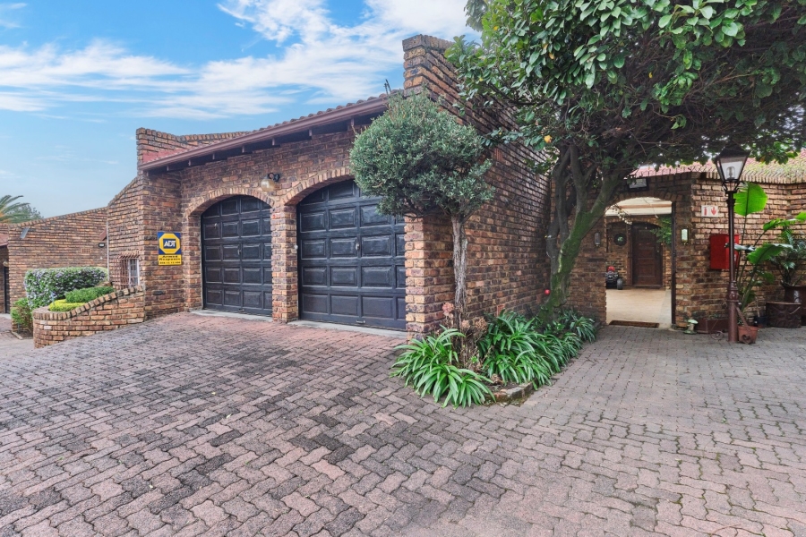 3 Bedroom Property for Sale in Morningside Manor Gauteng
