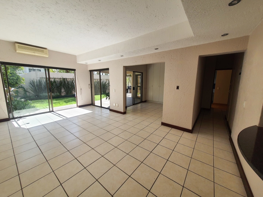 To Let 2 Bedroom Property for Rent in Benmore Gardens Gauteng