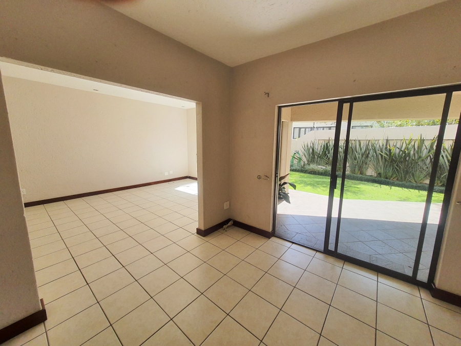 To Let 2 Bedroom Property for Rent in Benmore Gardens Gauteng