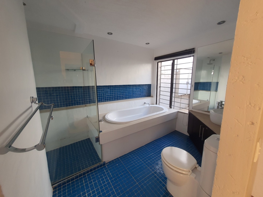 To Let 2 Bedroom Property for Rent in Benmore Gardens Gauteng