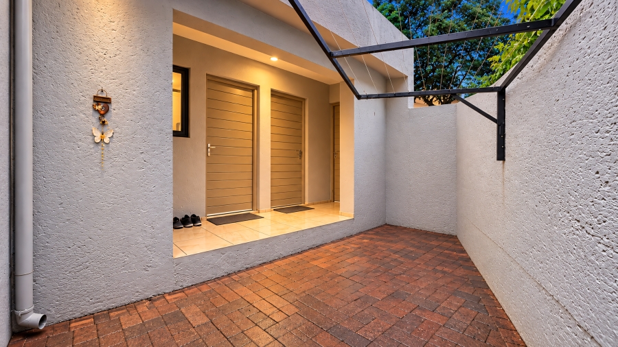 3 Bedroom Property for Sale in Lonehill Gauteng