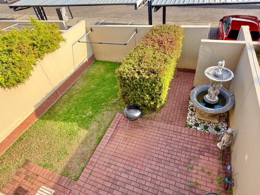2 Bedroom Property for Sale in Pretorius Park Gauteng