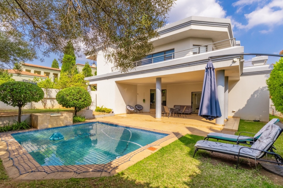 5 Bedroom Property for Sale in Dainfern Golf Estate Gauteng
