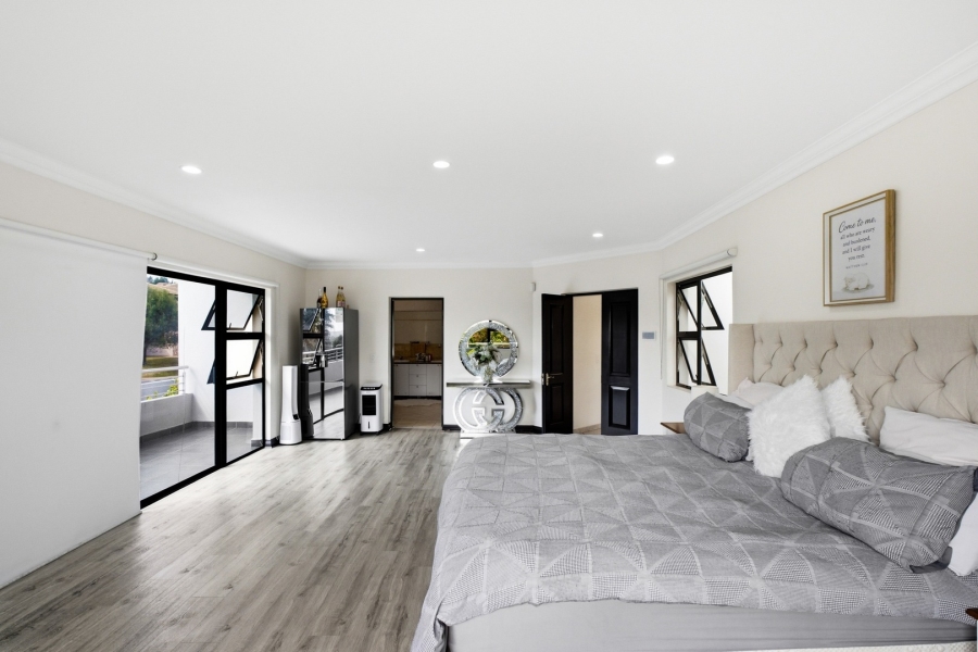 5 Bedroom Property for Sale in Dainfern Golf Estate Gauteng