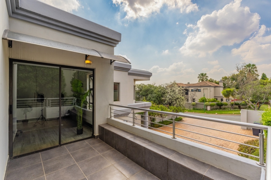 5 Bedroom Property for Sale in Dainfern Golf Estate Gauteng