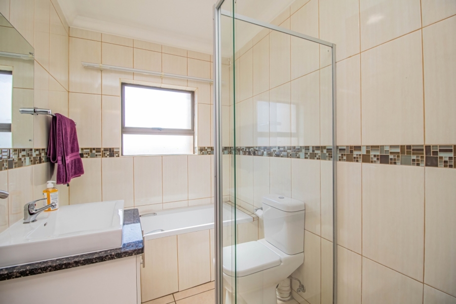 3 Bedroom Property for Sale in Sunnyridge Gauteng