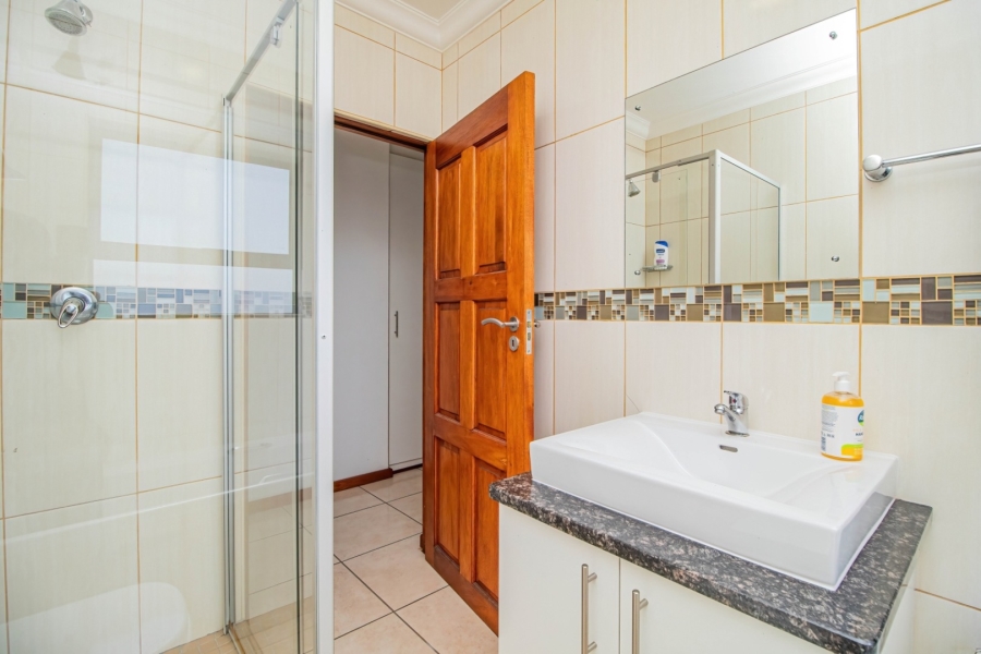3 Bedroom Property for Sale in Sunnyridge Gauteng