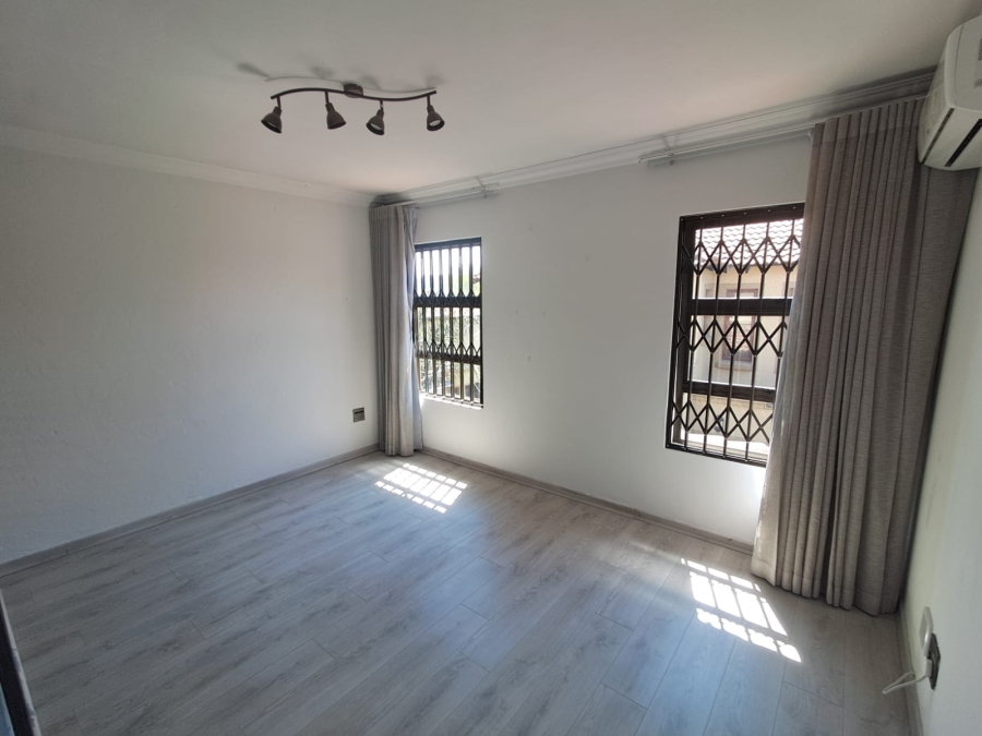 2 Bedroom Property for Sale in Kyalami Gauteng
