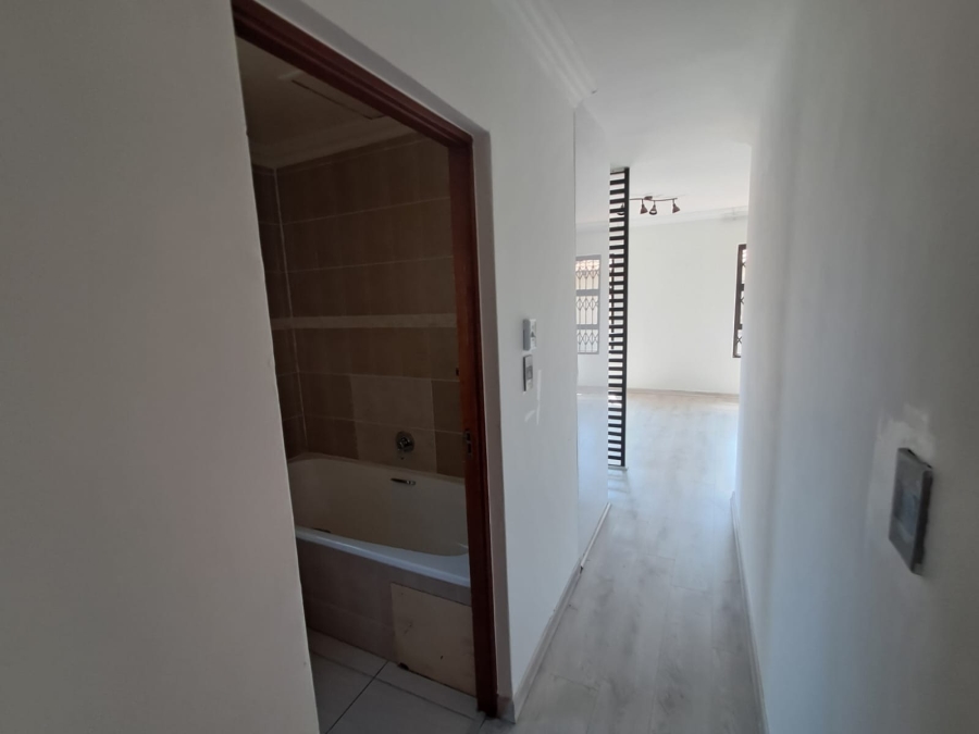2 Bedroom Property for Sale in Kyalami Gauteng