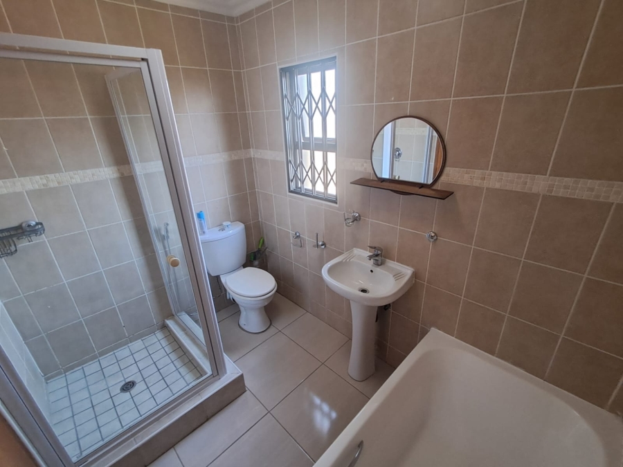2 Bedroom Property for Sale in Kyalami Gauteng