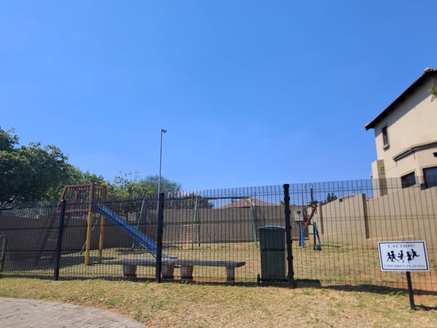 2 Bedroom Property for Sale in Kyalami Gauteng
