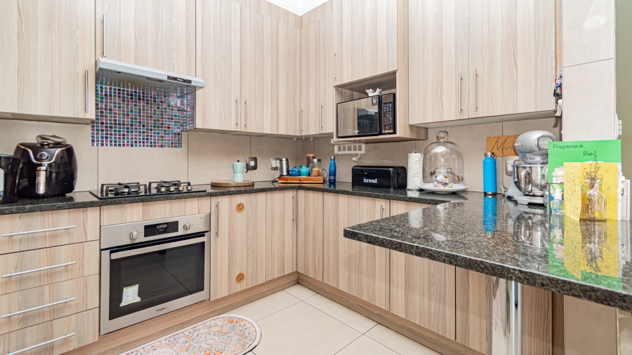 To Let 3 Bedroom Property for Rent in New Redruth Gauteng