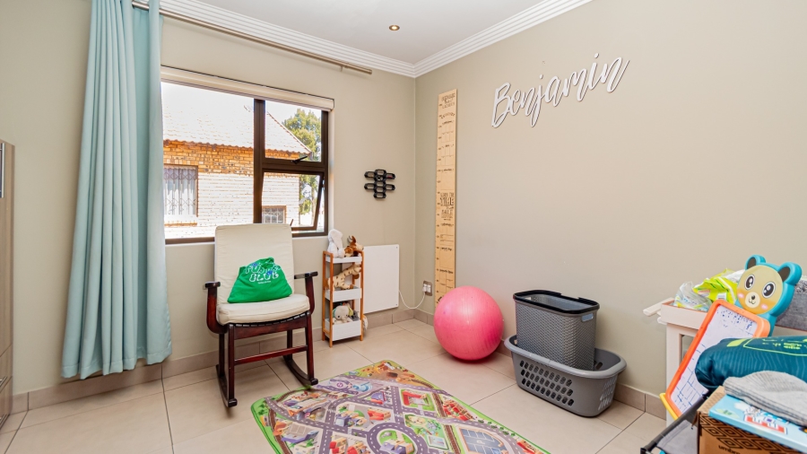 To Let 3 Bedroom Property for Rent in New Redruth Gauteng