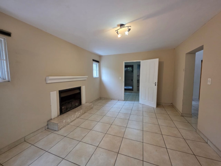 To Let 4 Bedroom Property for Rent in Glen Austin Gauteng