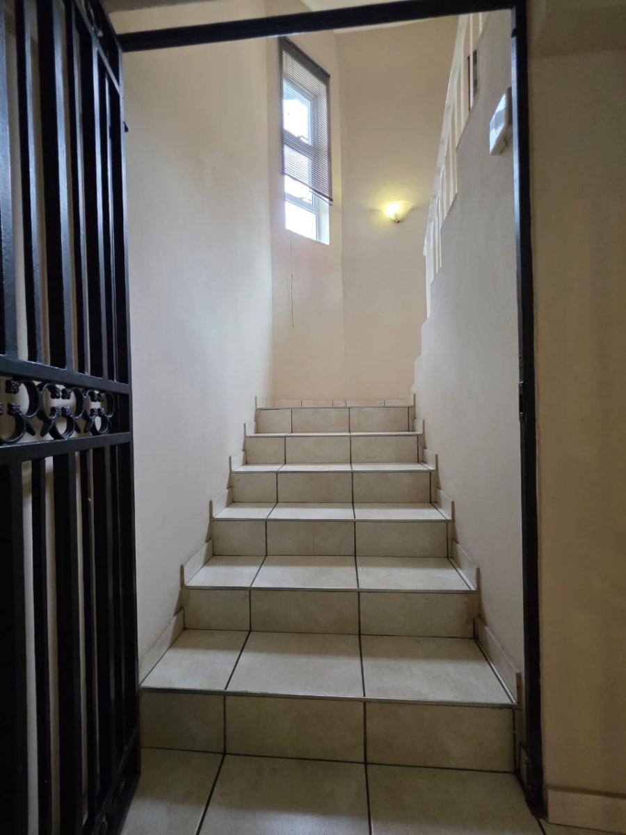 To Let 4 Bedroom Property for Rent in Glen Austin Gauteng