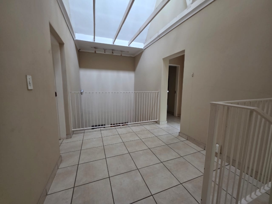 To Let 4 Bedroom Property for Rent in Glen Austin Gauteng