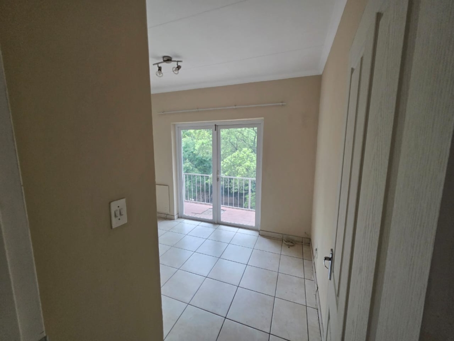 To Let 4 Bedroom Property for Rent in Glen Austin Gauteng