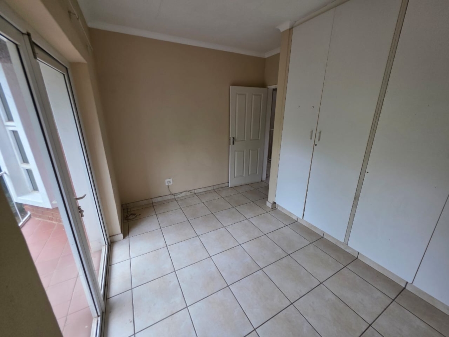 To Let 4 Bedroom Property for Rent in Glen Austin Gauteng